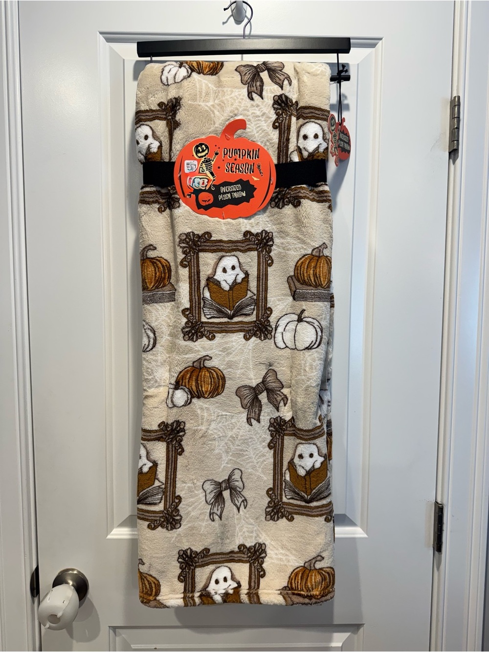 Pumpkin Season plush blanket picture frames with ghosts reading - Beige & Brown